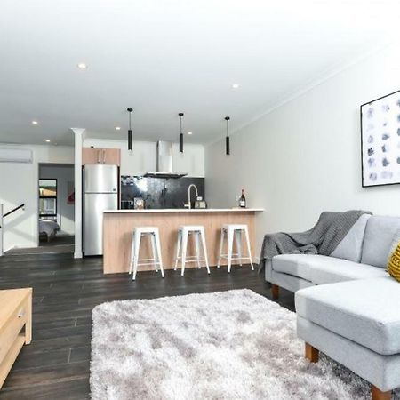 Central Park Gemini Apartments Гамильтон Экстерьер фото