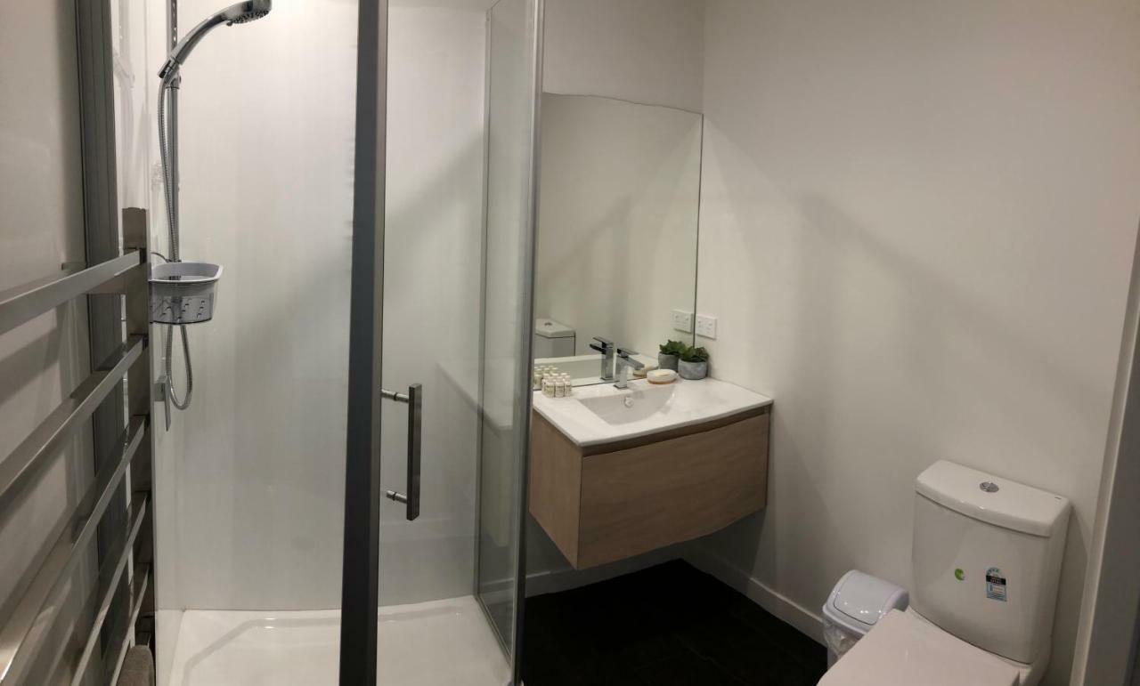 Central Park Gemini Apartments Гамильтон Экстерьер фото
